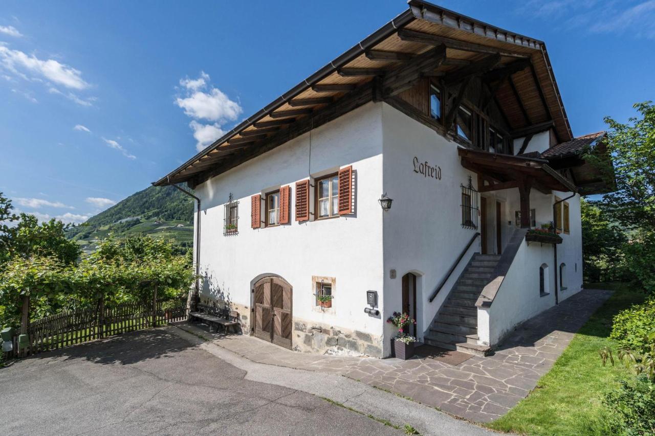 Ferienwohnung Lafreid Algund Exterior photo